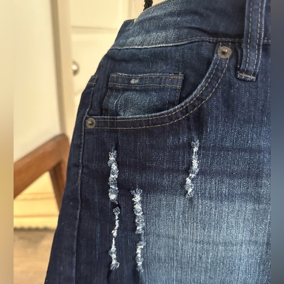 U2B Urban Basics Dark wash Denim Jean Shorts Size 11 Handkerchief Pockets - Picture 3 of 8